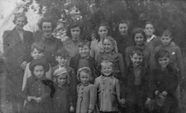 Methodist Chapel Sunday School 1950-51, from left to right; <br>Back: Ethel Mead, Dawn Farnham, Mavis Plumb ,Doreen Waldock, Hilda Calbert , John Day. <br>Middle: Trevor Jude, Ray Catley, Bryn Jones, Ann Day, Janice Thurley, Mervyn Carnell-Thurley. <br>Front: Lorraine Bradley, Cordelia Yates, Janice Catley, ? , ? , ? | Cordelia Joyce (née Yates)