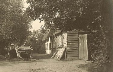 Hales' Blacksmiths and Wheelwrights, North End, Meldreth | Photograph supplied by Ann Handscombe