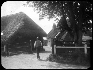 Entrance to Sheene Farm in 1928 | Cambridge Antiquarian Society Lantern Slide