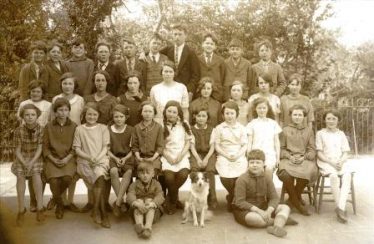 Gladys Clarke (nee Thurley) at Meldreth School c.1928.  Gladys is second from right in the front row and her friend Kathy East is fourth from right in the same row. | Photo supplied by Sylvia Gipson