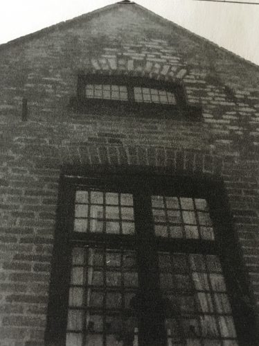 Showing style of brickwork around windows Showing style of brickwork around windows | Joan Gane 2008