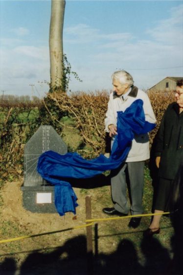 Sir Martin Rees, Astronomer Royal unveiling Meridian Marker. Sir Martin Rees, Astronomer Royal unveiling Meridian Marker. | Photo supplied by Tim Gane