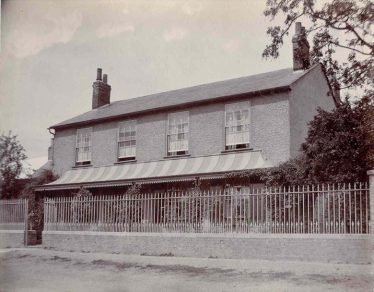 Manting House, North End, c. 1945 | Photograph supplied by John Gipson