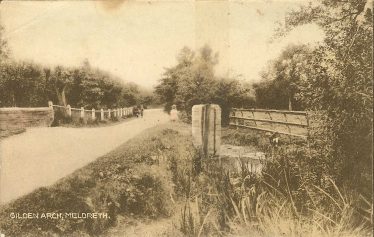 Gilden Arch, which forms the boundary between Meldreth and Shepreth Gilden Arch, which forms the boundary between Meldreth and Shepreth | Postcard supplied by Ann Handscombe