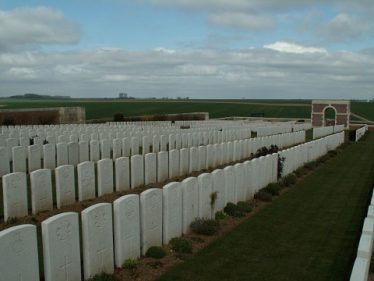 Puchevilliers British Cemetery, near Amiens, France | webmatters.net/cwgc/puchevilliers.htm