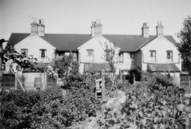 Rear view of Allerton Terrace ~ 1950s | Brian Pepper