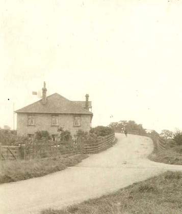 Station Hill, Meldreth (detail from a Bell's postcard) Station Hill, Meldreth (detail from a Bell's postcard) | When was the hill made?